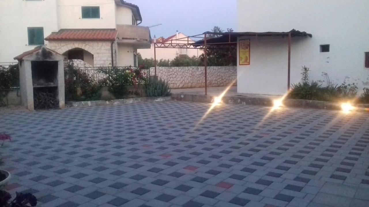 Apartments Tanfara Brodarica  Bagian luar foto