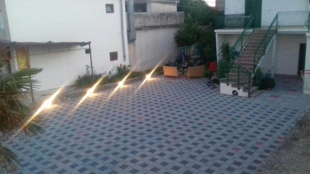 Apartments Tanfara Brodarica  Bagian luar foto